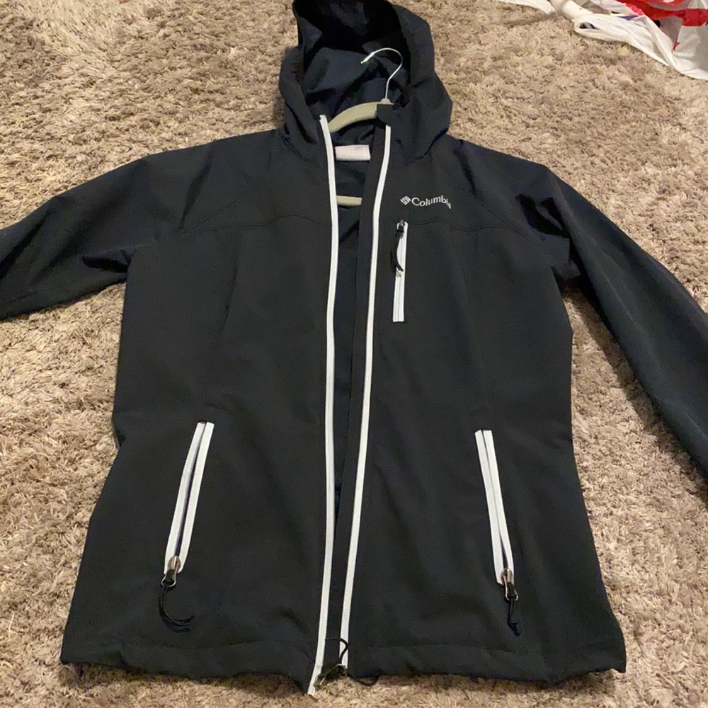 Women’s Columbia rain jacket